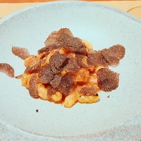 マジカメンテ - サルデーニャのパスタ「キュウゾーニ」　猪のラグー、黒トリュフ