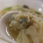 浮雲遊子大餛飩 - ツルン！もちもち。