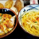 丸亀製麺 - 釜たまうどん(並)にかつ丼 ８４０円にちょい足し(笑)