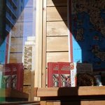 Trattoria＆Pizzeria il Boschetto - 小春日和の日が差す店内