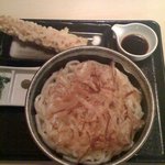 自家製うどん 天羽 - 釜抜き（大盛り）とちくわ天