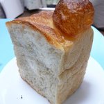 GAMA - 耳つき（！）食パン　530円