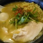 小川商店 - 味玉付き鶏白湯そば 800円