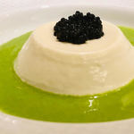 レストラン アラジン - 目を引く鮮やかなグリーン！