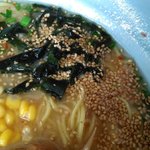 大曲ラーメン - スープのアップ