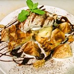 ロマンレコーズカフェ - チョコレートとバナナのワッフル