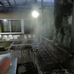 天心軒 - 【その他写真】蒸し竈が沢山並んでる。調理器具や皿は貸してくれるが、洗って返そう。