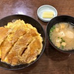 三国競艇フードコート - 卵カツ丼(900円)