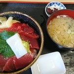 寿司吉 - まぐろ漬け丼