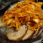 menyafunabashisanoya - 塩チャーシュー麺（トッピング：辛味ネギ）