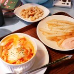 立ち飲み居酒屋 ドラム缶 - ミックスナッツ・ポテトフライ・イタリアングラタン