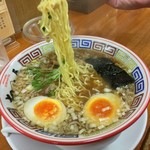 ちばき屋 - 同行者の食べた支那そば（醤油）