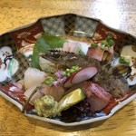 旬ものと日本酒 とみ笑 - 刺身盛合せ