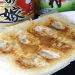 赤坂ちびすけ - 羽根つきパリっと・・焼餃子！