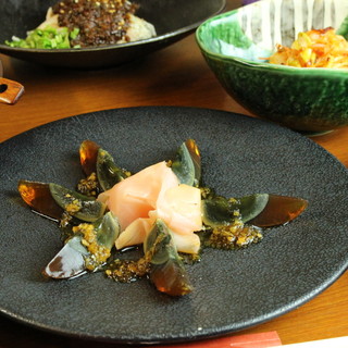 小ポーションのお料理を肴に美味しいお酒を‼︎