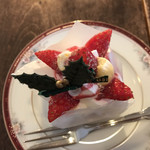 ランプカフェ - いちごのチーズケーキ