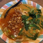 中華美食屋 - 麻婆刀削麺750円