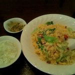 全家福 - レタスとチャーシューのチャーハン