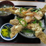 山賊丼!!これは普通盛り