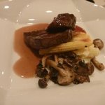 Bistrot Enry. - 牛フィレ肉のポワレ マルシャンドヴァンソース　１６８０円