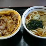 Yamada Udon - 日替
                      うま煮豚丼とうどん