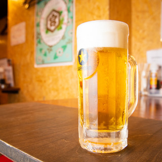 平日15時、土日祝12時からハッピーアワーでお得に楽しめる！