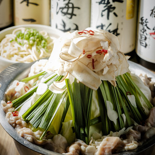 Popular since its establishment! Hakata specialty Motsu-nabe (Offal hotpot)!