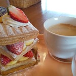 ラ・プランタン - ミルフィーユ 440円     コーヒー 216円