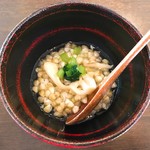 石臼挽き蕎麦香房 山の実 - 蕎麦の実の御粥