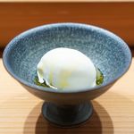 肉割烹 上 - 自家製塩アイス オリーブオイル