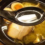 ぐらっちぇ 東 - 煮玉子塩ラーメン