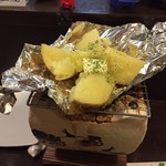 岡崎 ジンギスカンバル 北海道マルシェ - じゃがバター焼き