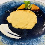 レヴォル - デザートは自家製プリン。