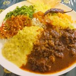 ロイヤルグリーン レストランアンドバー - 日替わりのビーフカレー(アップ)