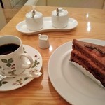 カフェ アマティ - [料理] 珈琲 & ケーキ セット全景♪ｗ