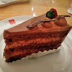 カフェ アマティ - [料理] へレントルテベリー (チョコ) 全景♪ｗ