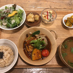 実身美 - 日替わり定食は税込み1620円