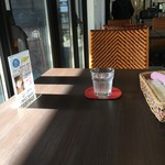 cafe ミモザ - テーブル