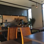 cafe ミモザ - 座卓は掘り炬燵式