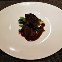 キャトルラパン - Viandes　蝦夷鹿とフォアグラのソテー 赤ワインソース　