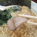 寿々喜家 本店 - チャーシューが美味くて＋200円のマシマシを悩みました