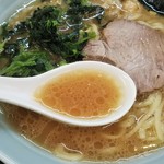 寿々喜家 本店 - ちゃっんと家系のスープだけどクドくないんだな