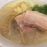 市川商店 - 期間限定 とろ豚塩らぁ麺  ガツ盛