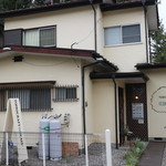 トモクラフト 028CAFE' - 店舗前より