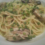 サウザンシーズン - 牡蠣とエシャロットと青葱の白ワインバターソースパスタ