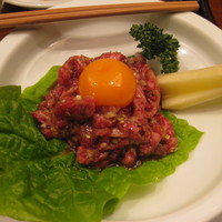 松阪牛炭火焼肉 東海亭 - ユッケ
