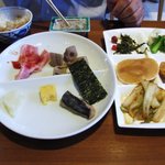 Fujiyamaterasu - 仲間の朝食