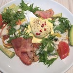 99105993 - 【’18.12】ベーコンとアボカドのエッグベネディクトパンケーキ