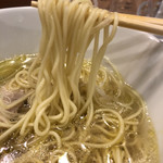 鶏塩ラーメン Hippo - 麺