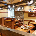 かつ吉 - お二人様掛けのテーブルも多々ございます